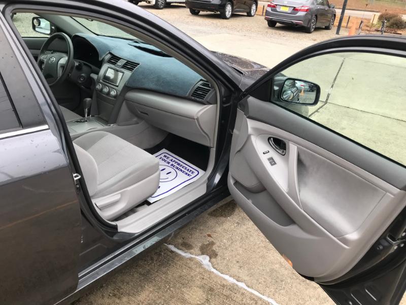 Toyota Camry LE 2011