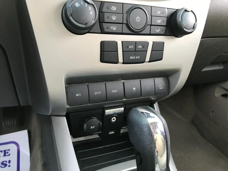 Ford Focus SES Sedan 2011