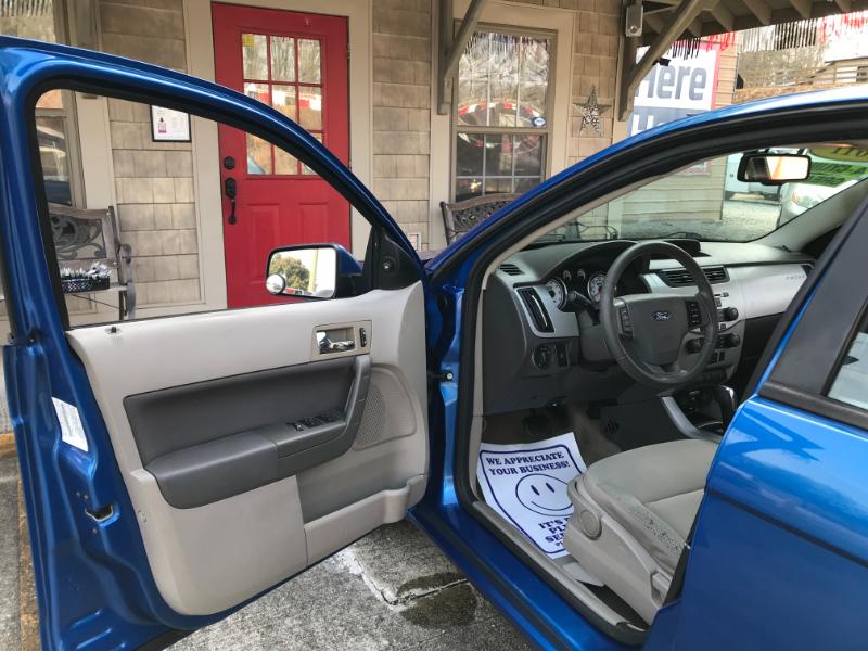 Ford Focus SES Sedan 2011