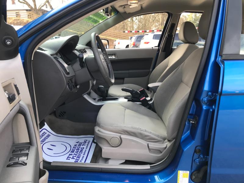 Ford Focus SES Sedan 2011