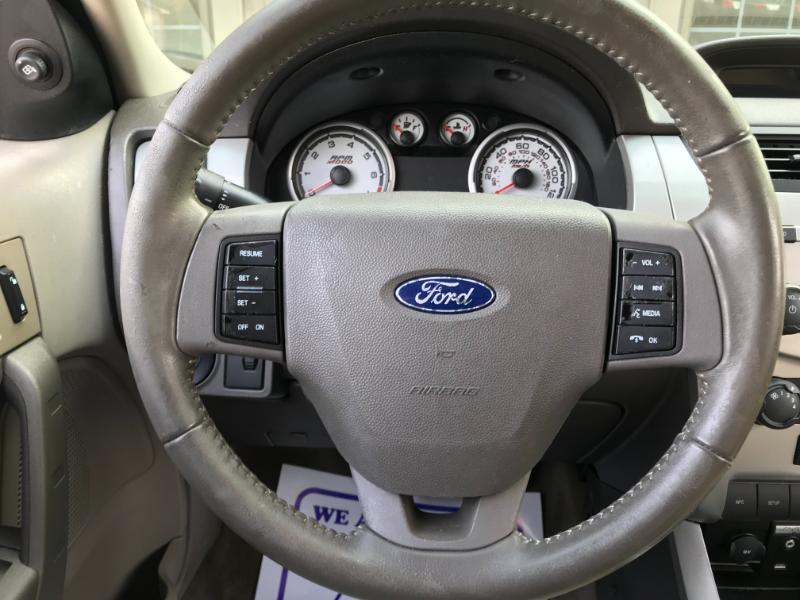 Ford Focus SES Sedan 2011