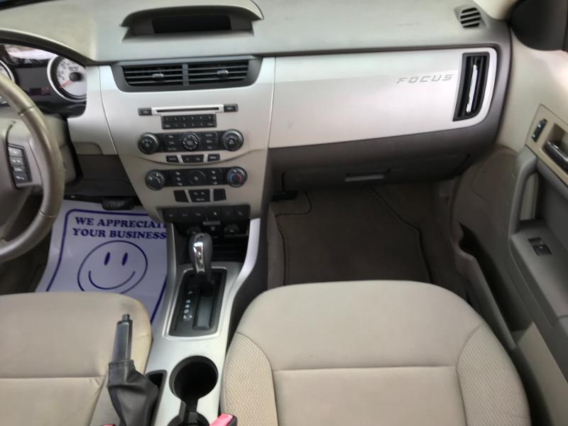 Ford Focus SES Sedan 2011