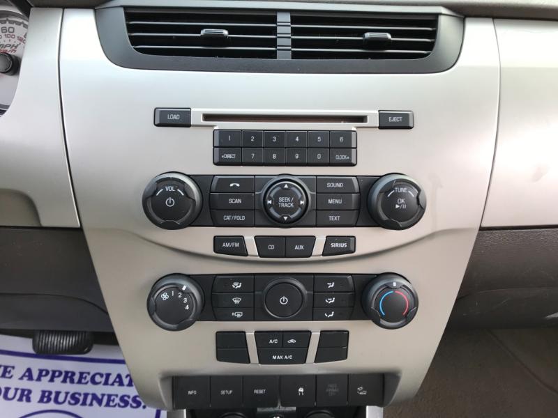 Ford Focus SES Sedan 2011