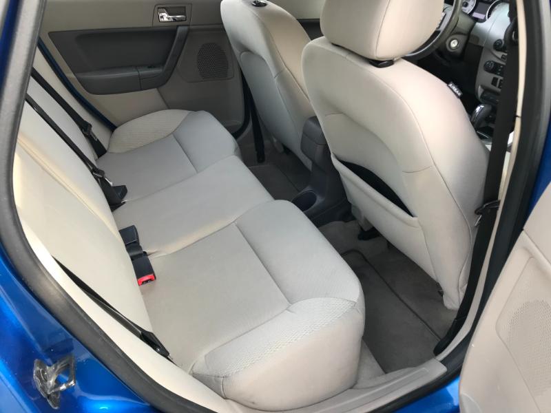 Ford Focus SES Sedan 2011