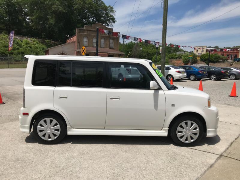 Scion xB Wagon 2005