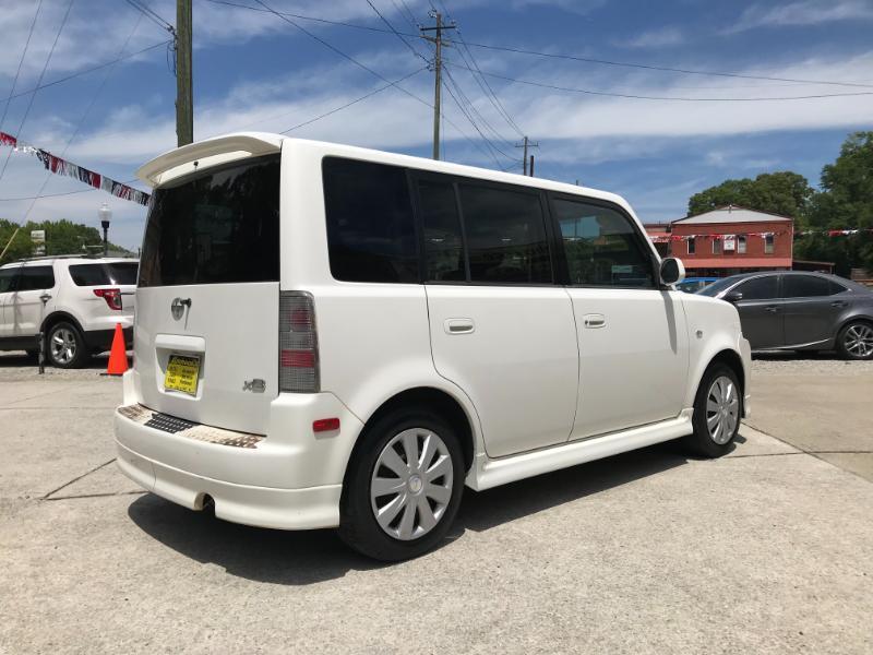 Scion xB Wagon 2005