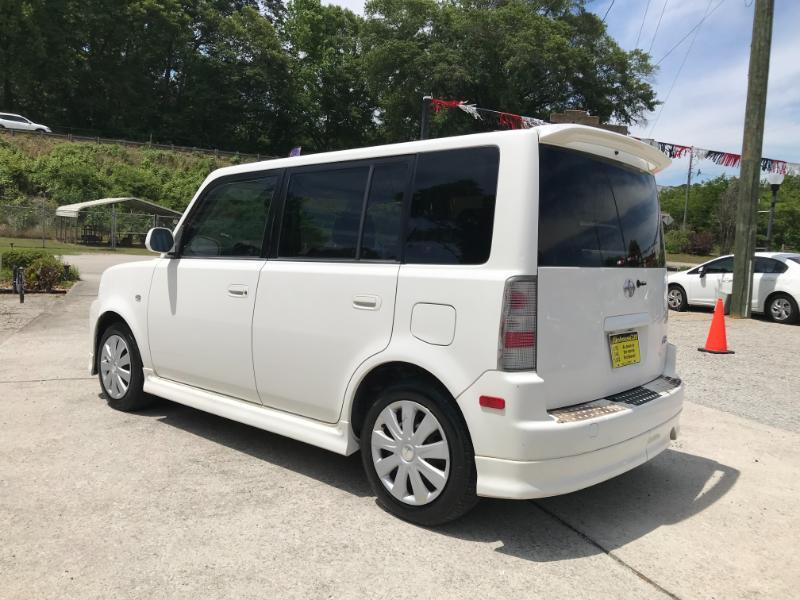 Scion xB Wagon 2005