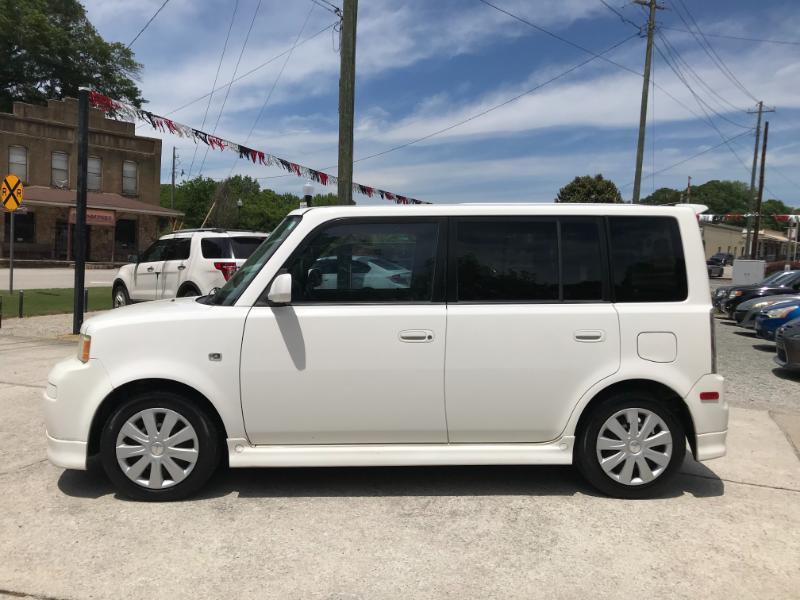Scion xB Wagon 2005