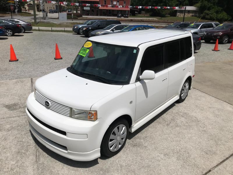 Scion xB Wagon 2005
