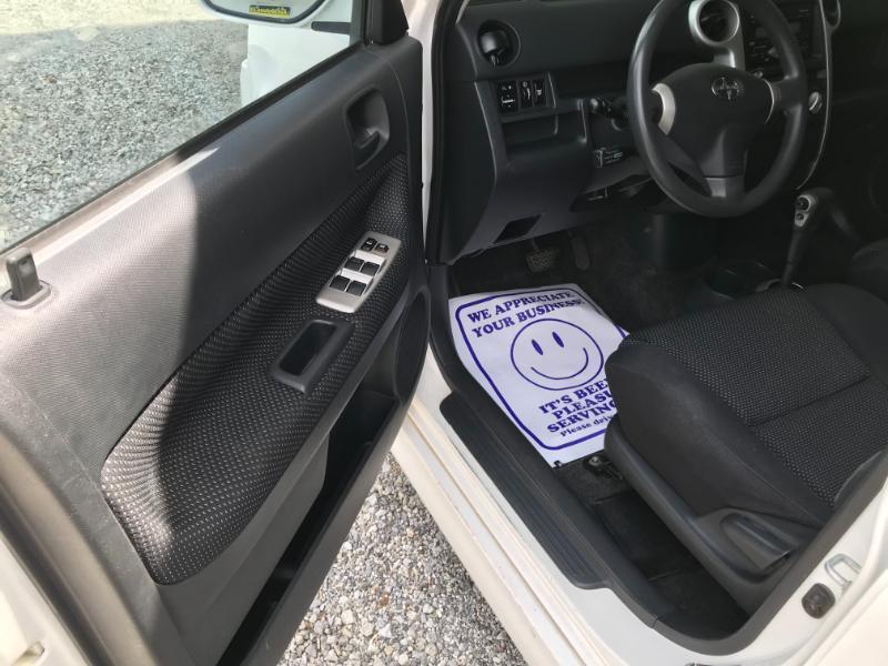 Scion xB Wagon 2005