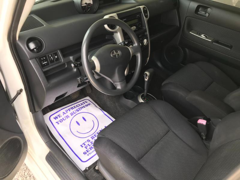 Scion xB Wagon 2005
