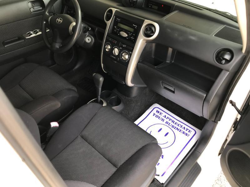Scion xB Wagon 2005