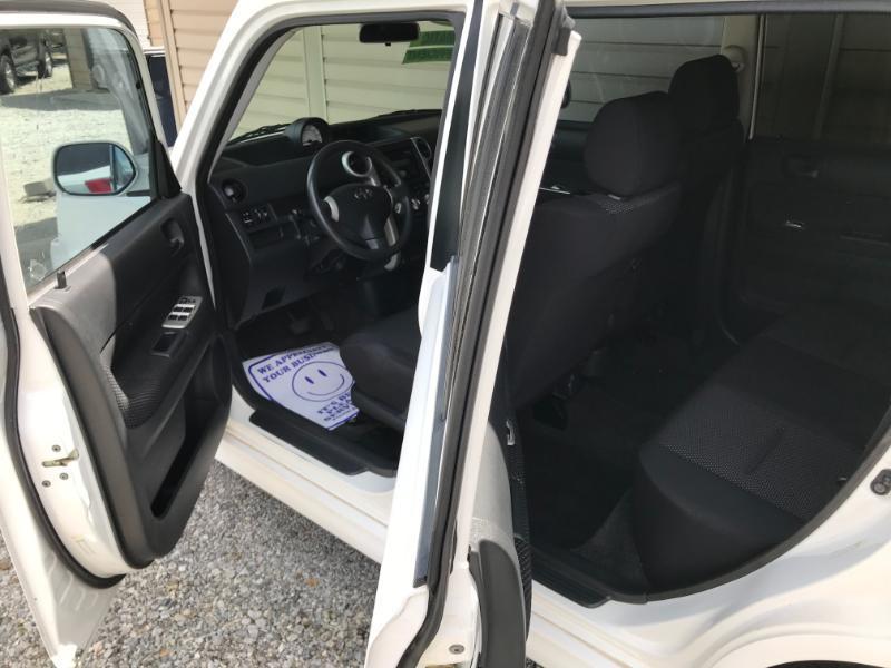 Scion xB Wagon 2005