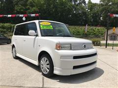 2005 Scion xB 