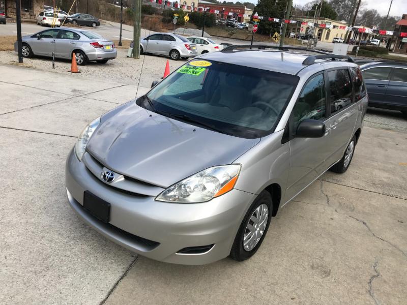 Toyota Sienna LE 2006