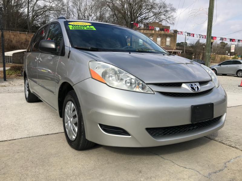 Toyota Sienna LE 2006