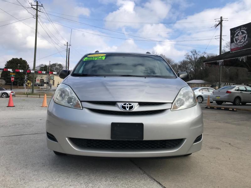Toyota Sienna LE 2006