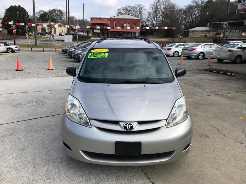Toyota Sienna LE 2006