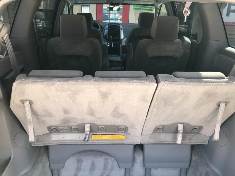 Toyota Sienna LE 2006