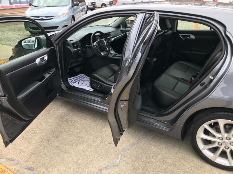 Lexus CT 200h Hybrid 4D Hatchback 2013