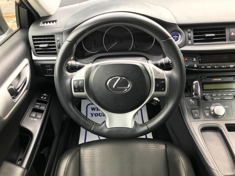 Lexus CT 200h Hybrid 4D Hatchback 2013