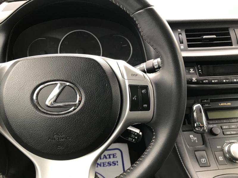 Lexus CT 200h Hybrid 4D Hatchback 2013