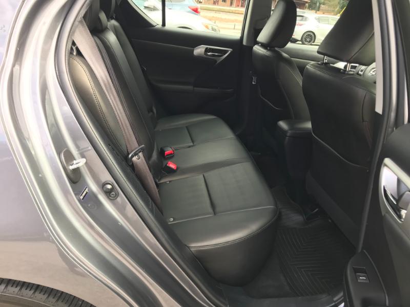 Lexus CT 200h Hybrid 4D Hatchback 2013