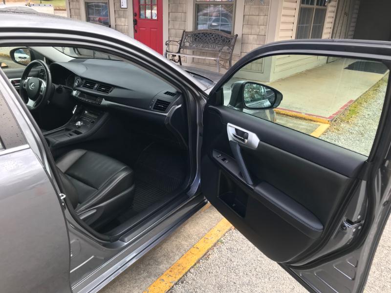 Lexus CT 200h Hybrid 4D Hatchback 2013