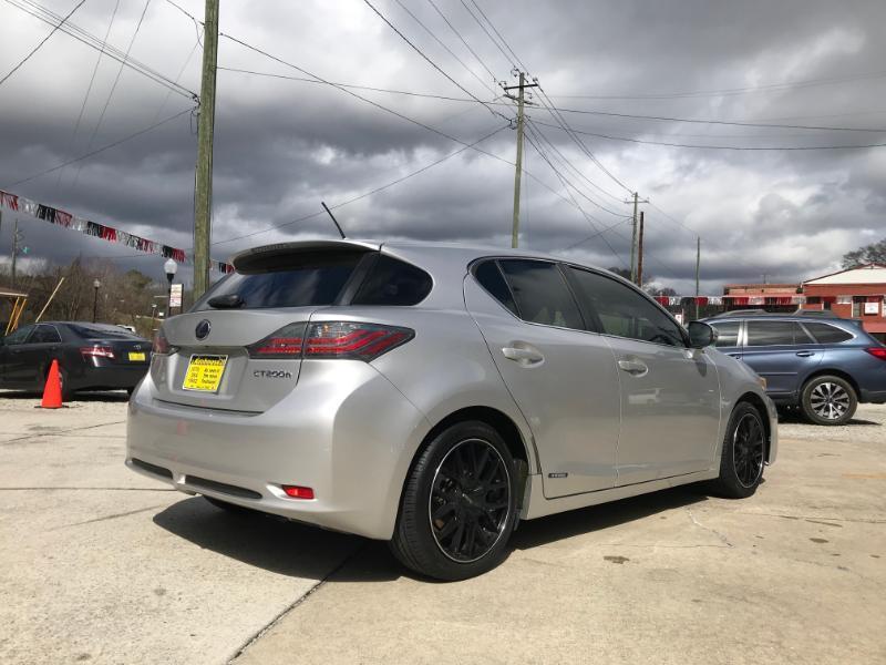 Lexus CT 200h Hybrid 2011