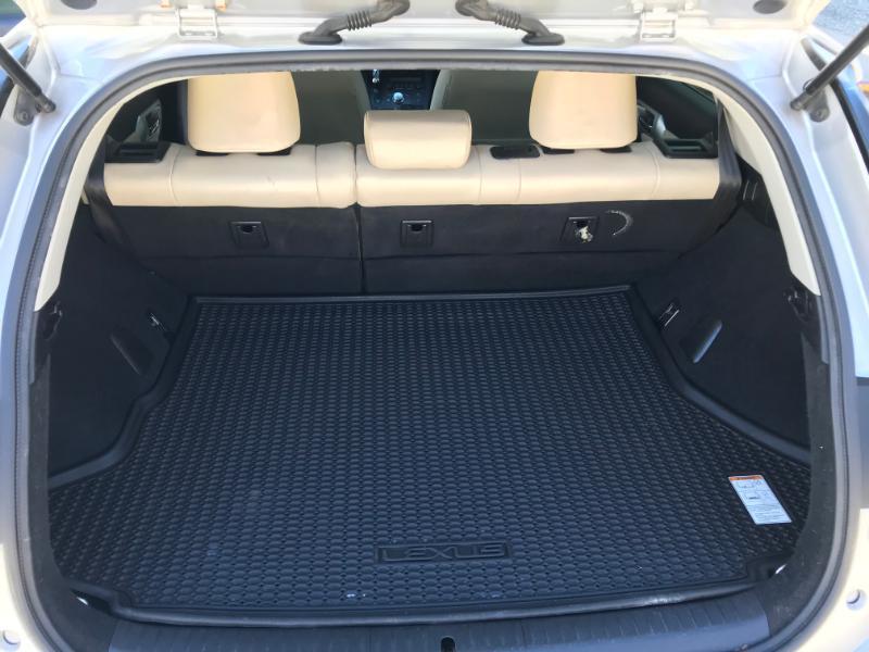 Lexus CT 200h Hybrid 2011