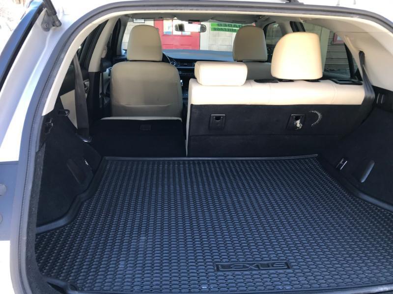 Lexus CT 200h Hybrid 2011