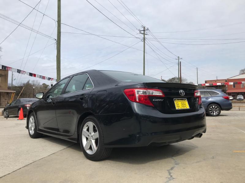Toyota Camry SE 2012