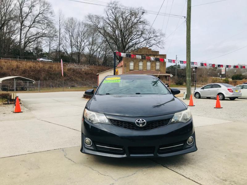 Toyota Camry SE 2012