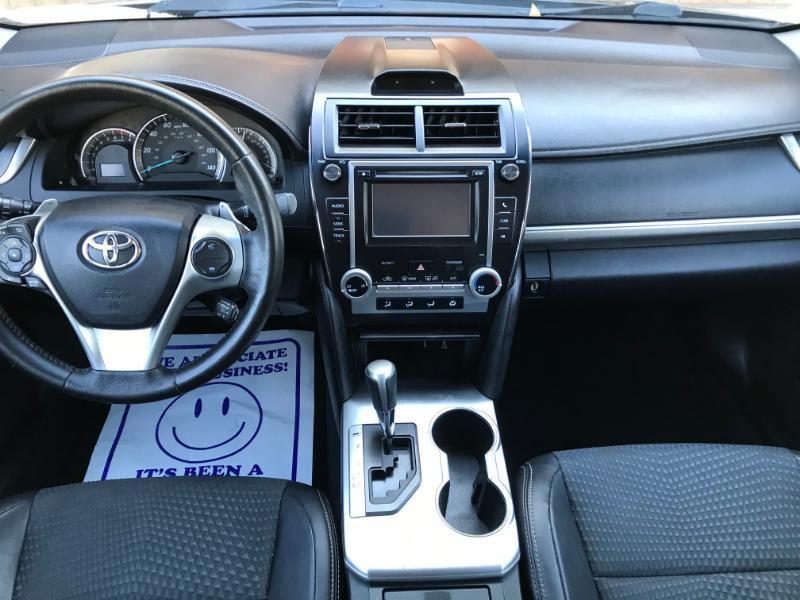 Toyota Camry SE 2012
