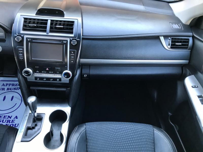 Toyota Camry SE 2012