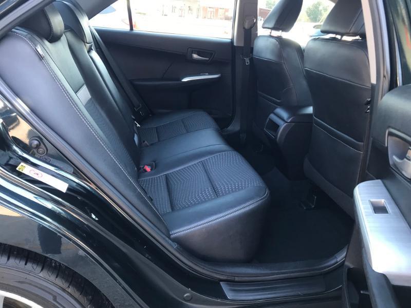 Toyota Camry SE 2012