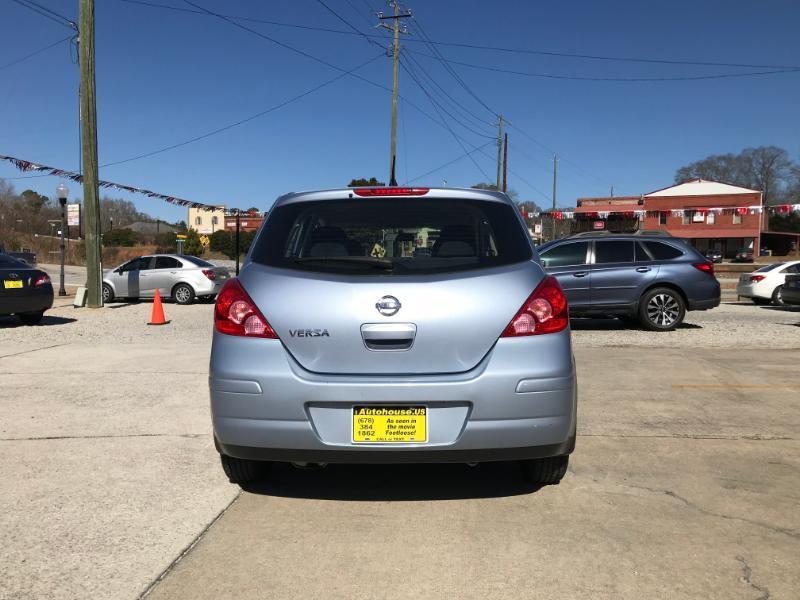 Nissan Versa S 4D Hatchback 2011