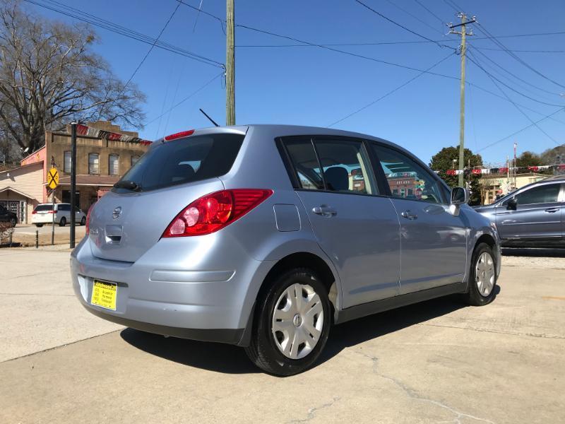 Nissan Versa S 4D Hatchback 2011