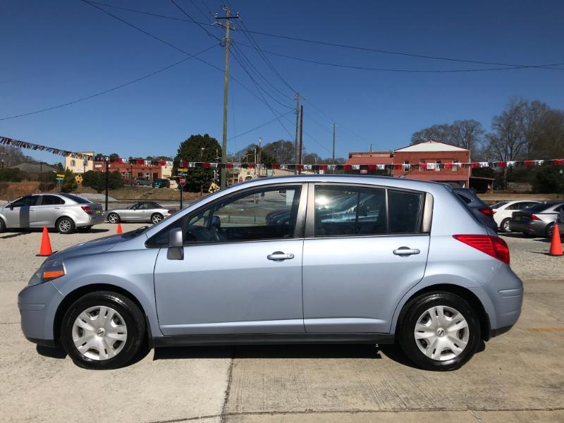 Nissan Versa S 4D Hatchback 2011