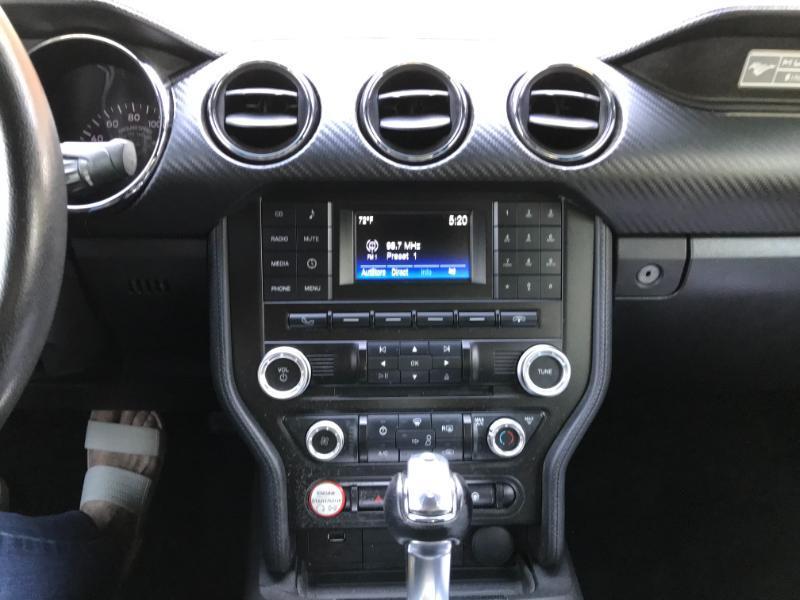 Ford Mustang V6 Coupe 2015