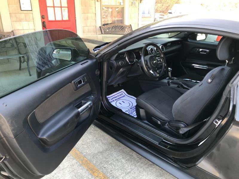 Ford Mustang V6 Coupe 2015