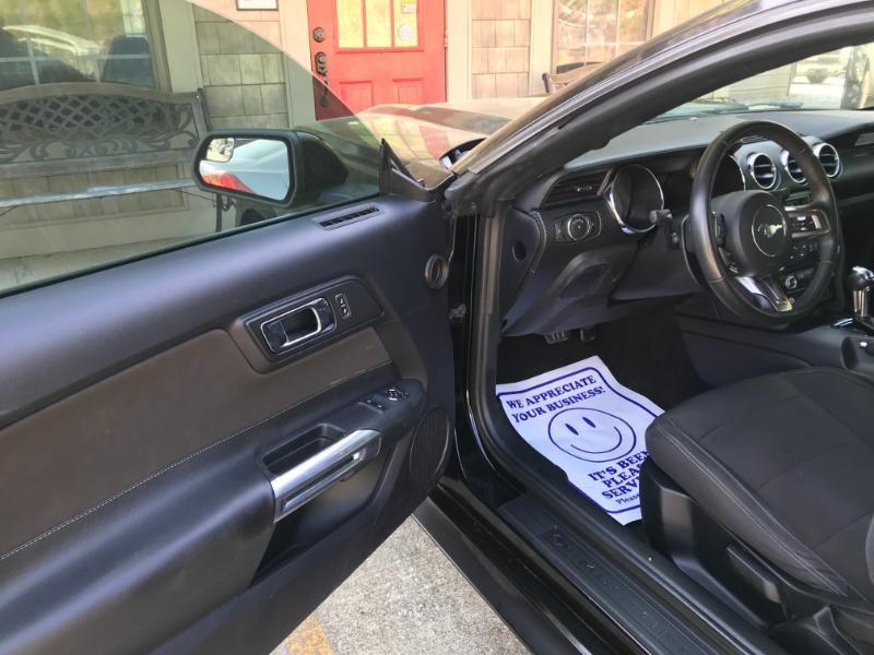 Ford Mustang V6 Coupe 2015