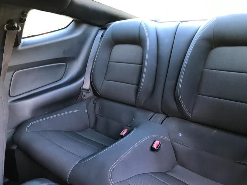 Ford Mustang V6 Coupe 2015