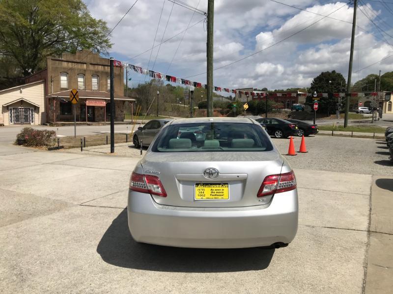 Toyota Camry LE 2011
