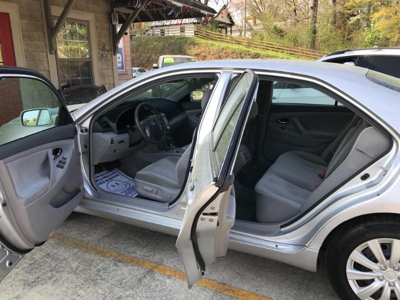 Toyota Camry LE 2011