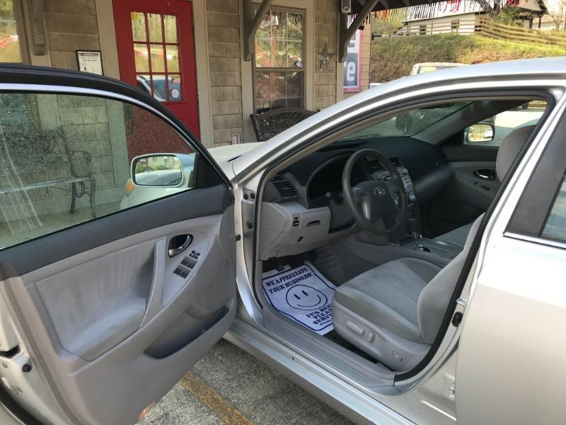 Toyota Camry LE 2011