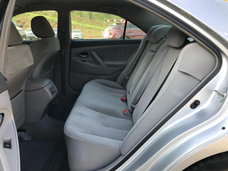 Toyota Camry LE 2011