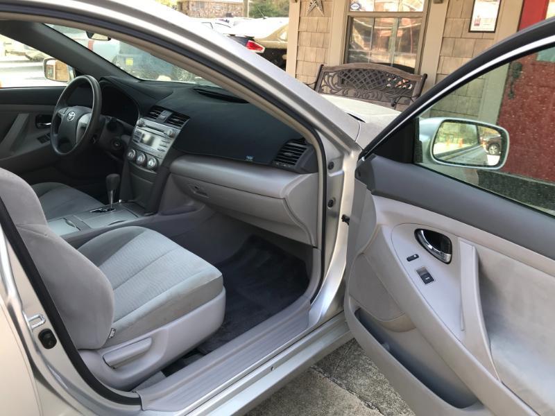 Toyota Camry LE 2011