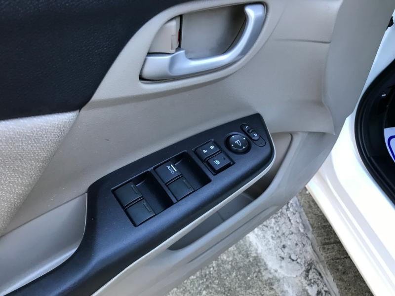 Honda Civic LX sedan 2013