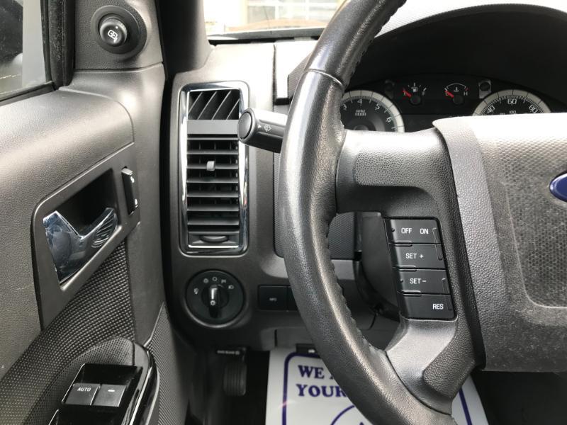 Ford Escape Limited FWD 2010